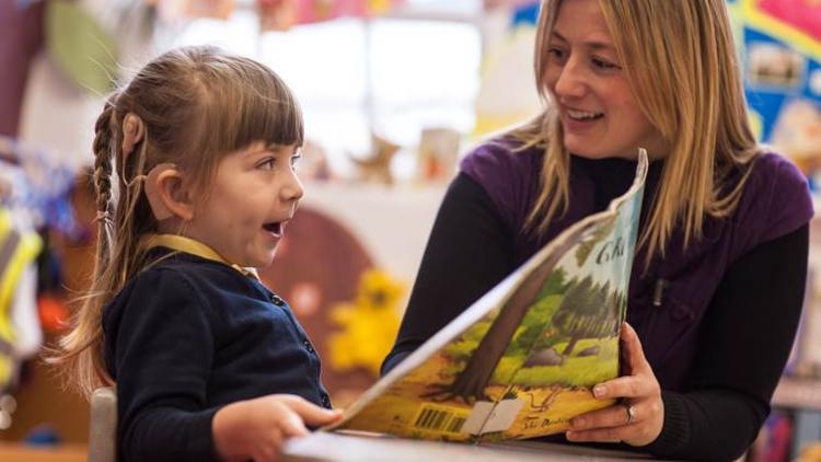 lady tutoring child strugging with learning Hope Tutoring Brisbane for kids with learning difficulties